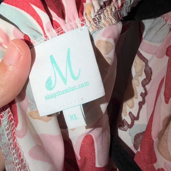 Floral Print top with Ruffled Sleeves - Picture 3 of 3